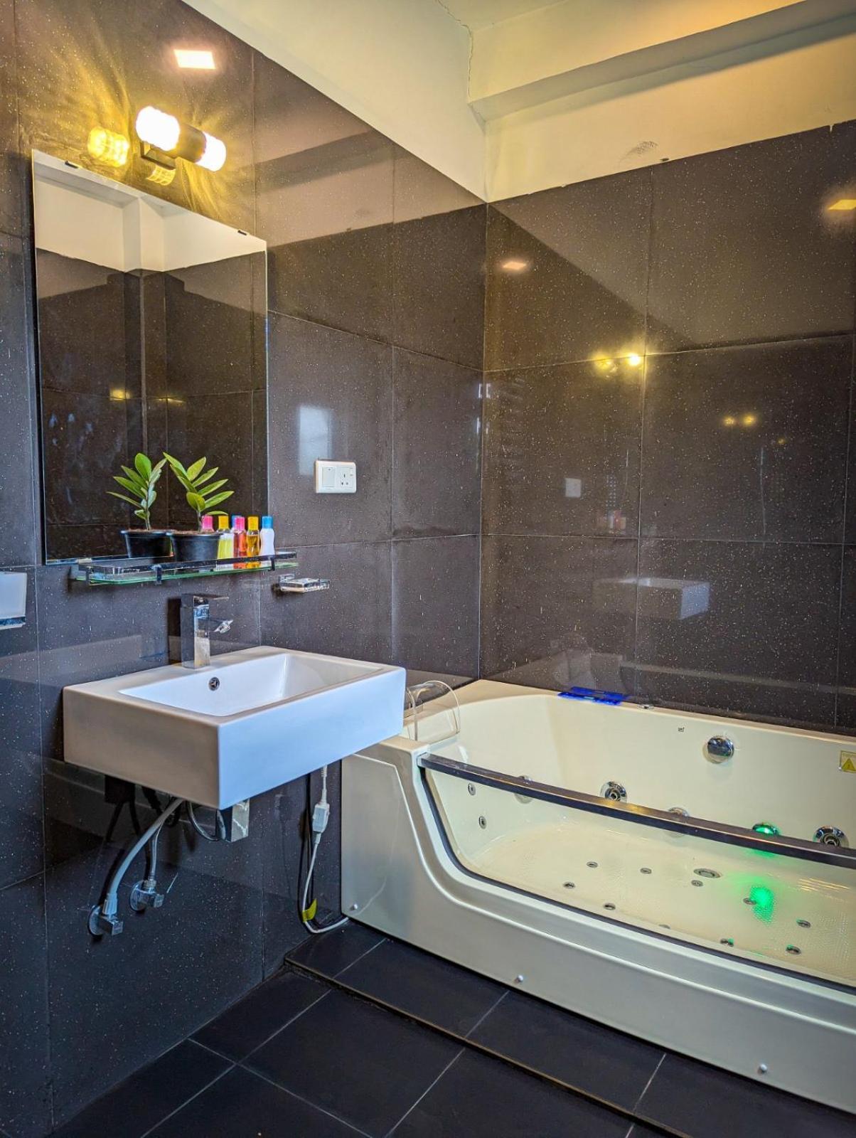 Airport Hotel By Cmb Apartments Negombo Zewnętrze zdjęcie